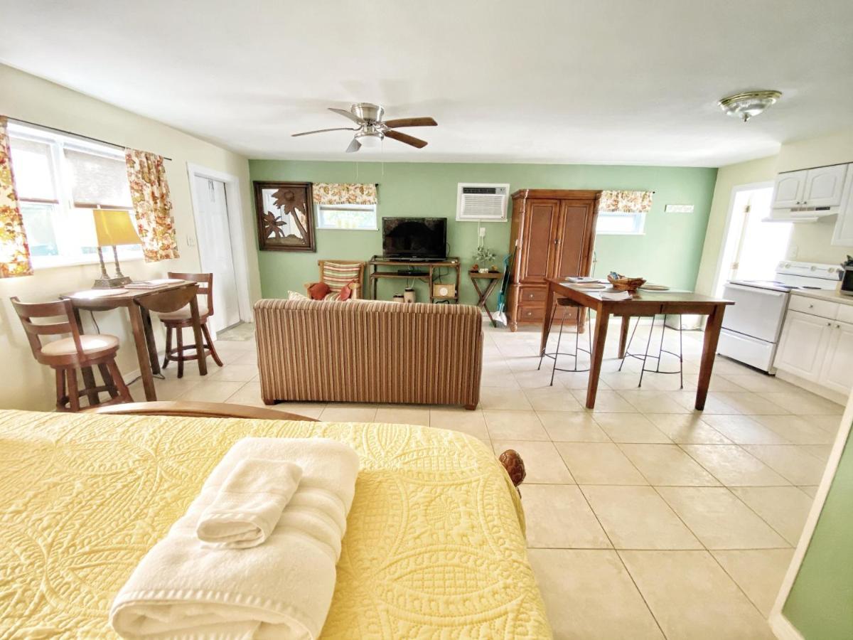 Beachtrail Lodging Clearwater Beach Extérieur photo
