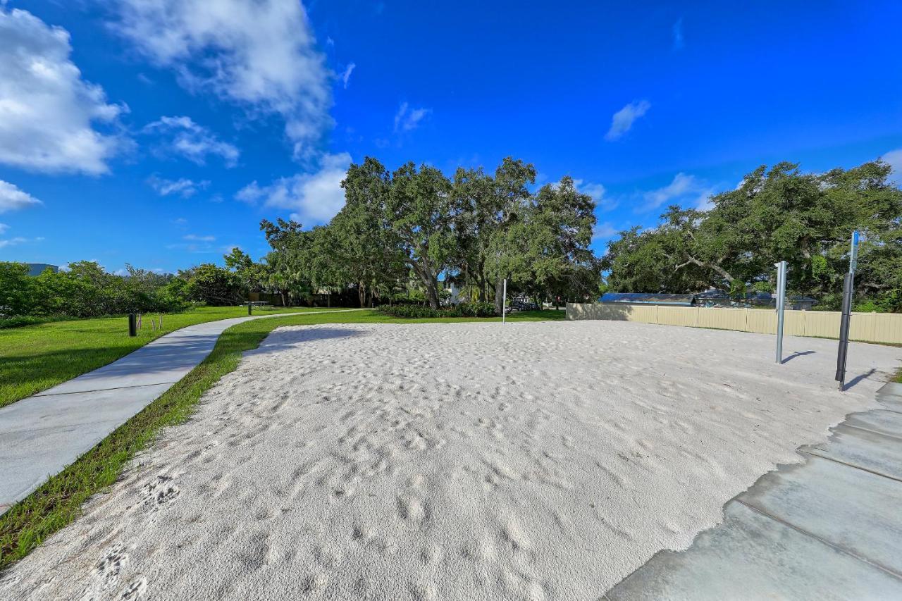 Beachtrail Lodging Clearwater Beach Extérieur photo