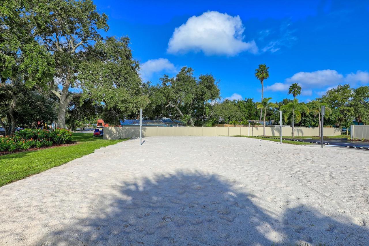 Beachtrail Lodging Clearwater Beach Extérieur photo