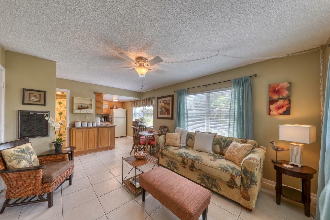 Beachtrail Lodging Clearwater Beach Extérieur photo
